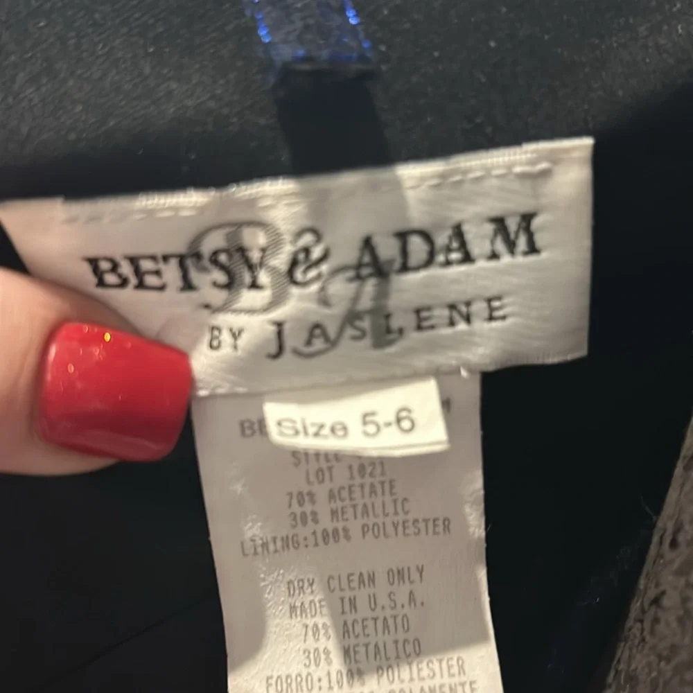 Betsy & Adam by Jaslene evening dress - Picture 6 of 7